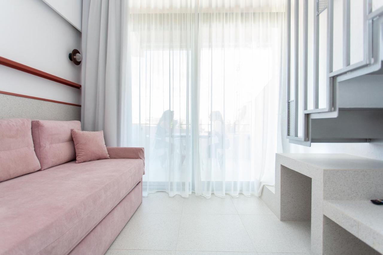 Aella Apartments Nikíti Eksteriør bilde