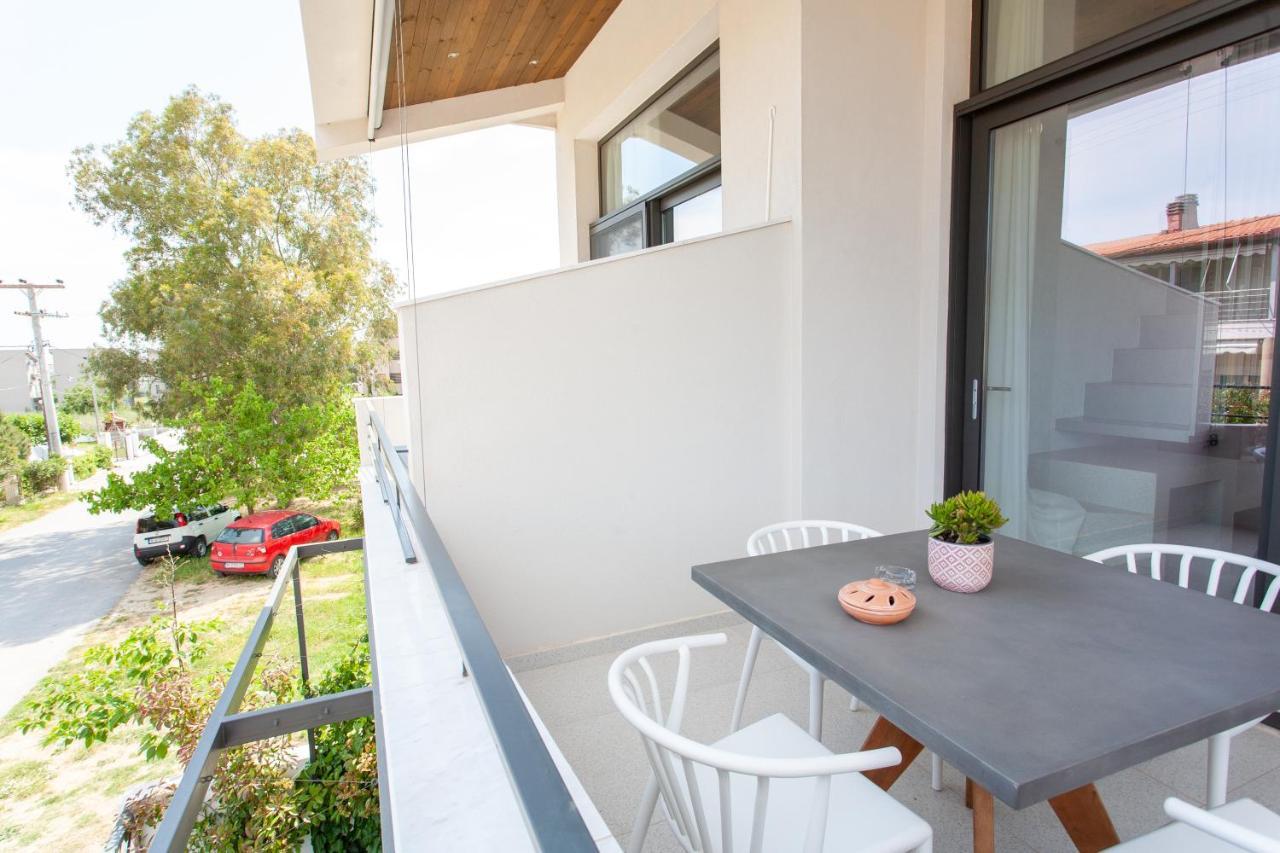 Aella Apartments Nikíti Eksteriør bilde