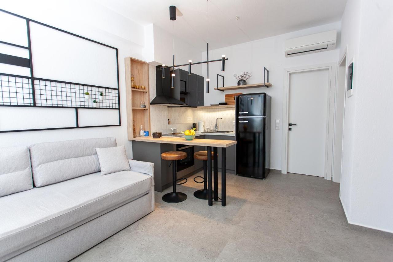 Aella Apartments Nikíti Eksteriør bilde